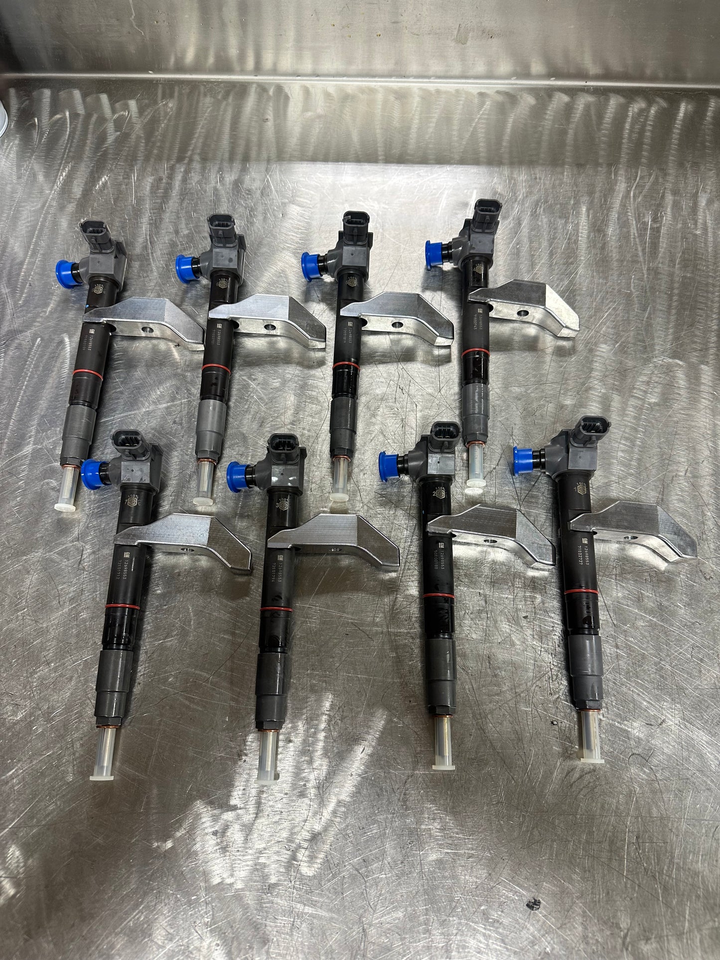 L5p Billet Injector Holddowns