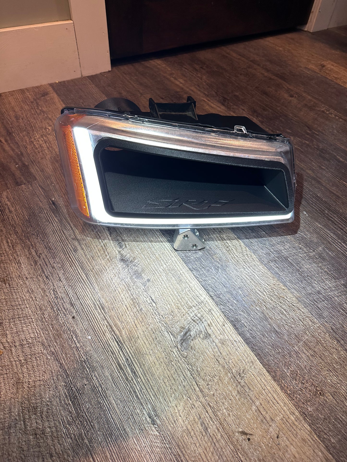 2003–2006 Silverado “Cateye” LED Headlight Turbo Air Inlet – 4” Air Inlet