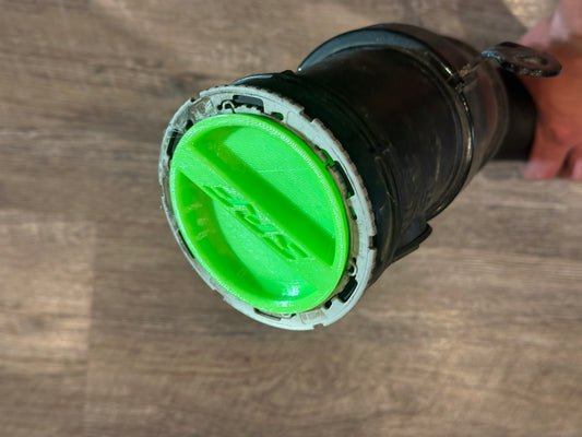 L5P/L5D cold side charge pipe plug